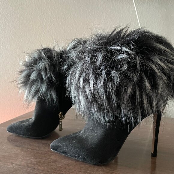 BEBE Sexy Fur Heels - Picture 3 of 4
